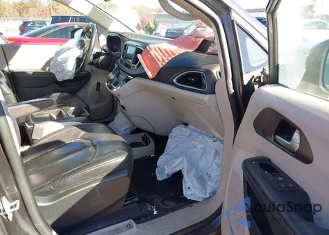 2019 Chrysler Pacifica Touring L from USA, damaged, VIN 2C4RC1BG4KR507765